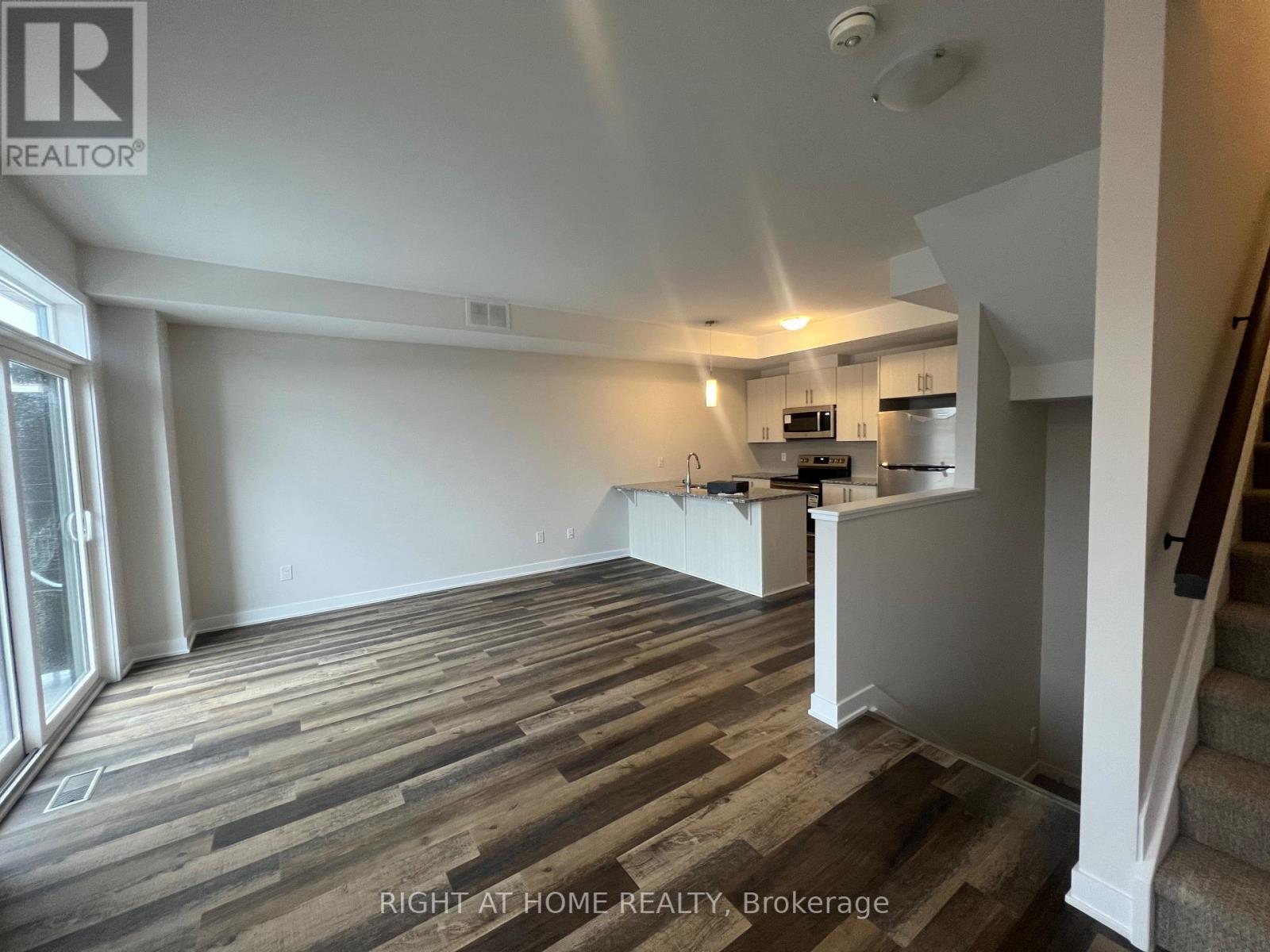 204 Tussock Private, Ottawa, Ontario  K1X 0M8 - Photo 30 - X12687836