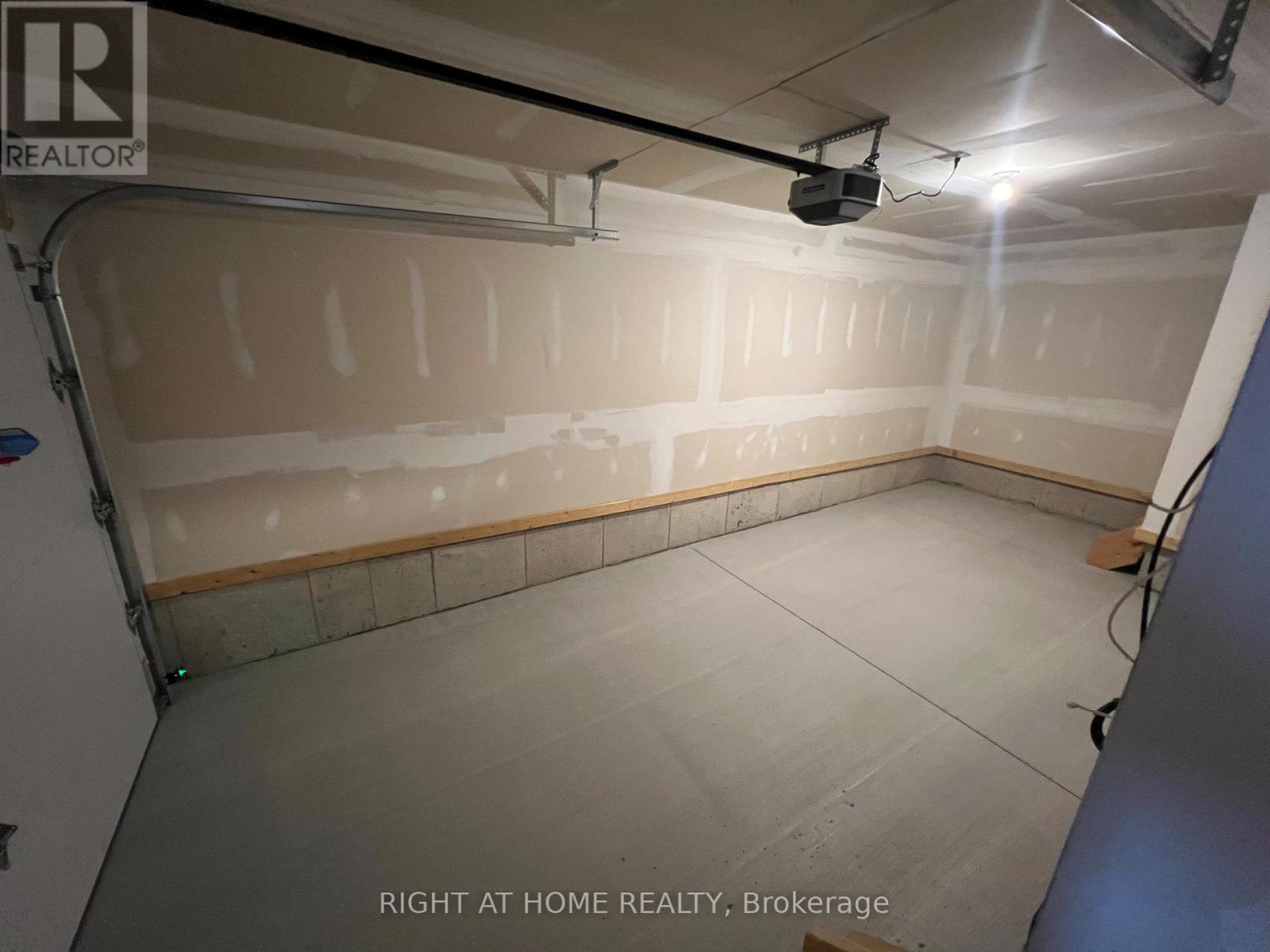 204 Tussock Private, Ottawa, Ontario  K1X 0M8 - Photo 31 - X12687836