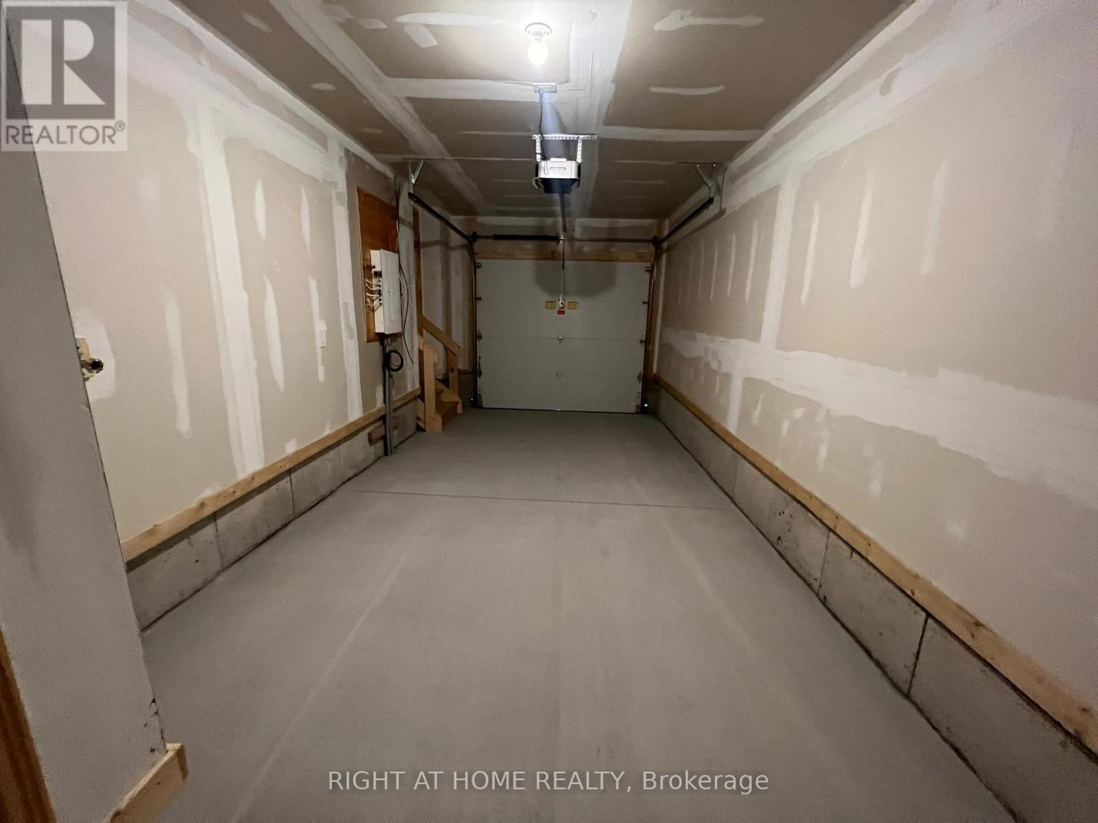 204 Tussock Private, Ottawa, Ontario  K1X 0M8 - Photo 32 - X12687836