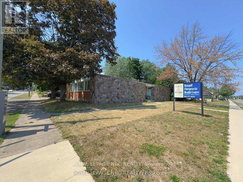 4213/4207 Drummond Rd Road, Niagara Falls, Ontario  L2E 6C2 - Photo 3 - X12687790