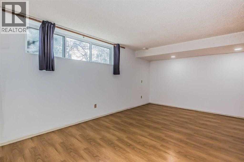39 Bermuda Drive, Calgary, Alberta  T3K 1H5 - Photo 28 - A2278489
