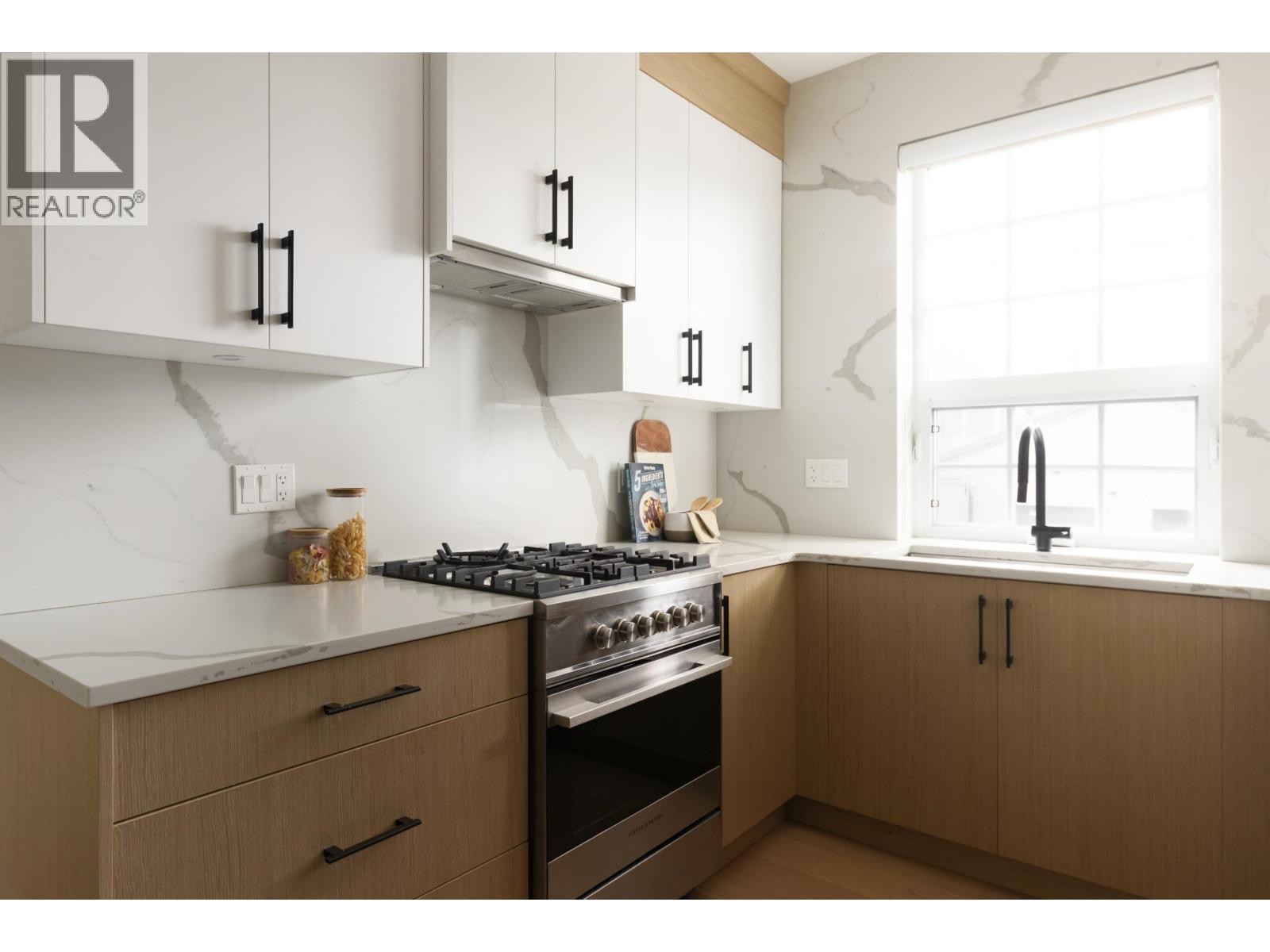 4262 Watson Street, Vancouver, British Columbia  V5V 3S1 - Photo 15 - R3078180