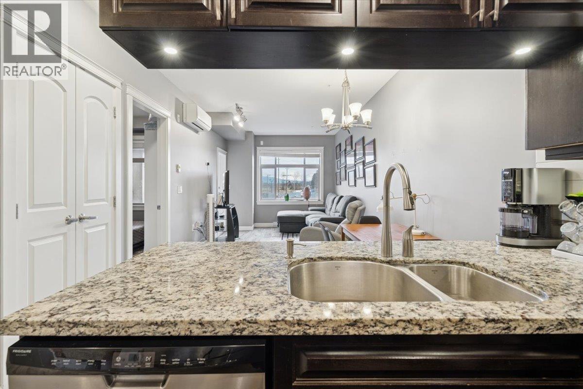 208 12655 190a Street, Pitt Meadows, British Columbia  V3Y 0E9 - Photo 6 - R3078220