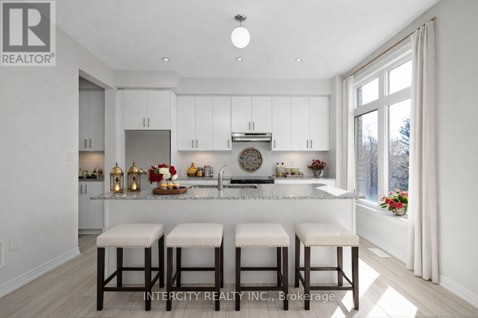 30 - 28 Queenpost Drive, Brampton, Ontario  L6Y 6L2 - Photo 9 - W12508860