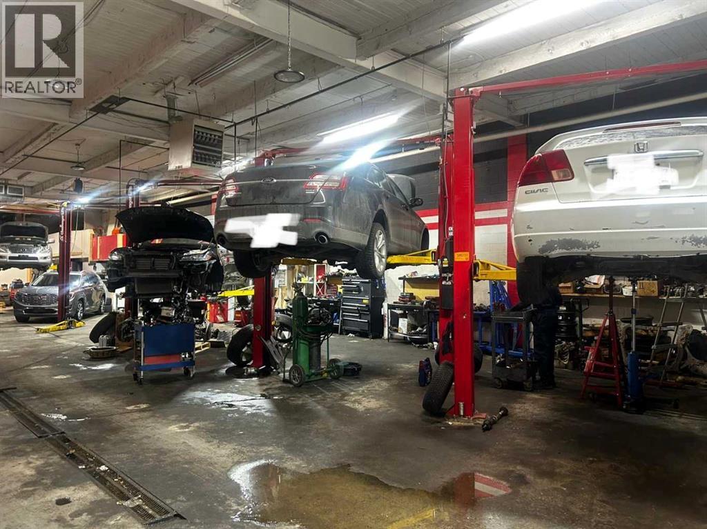 933a 48 Avenue Se, Calgary, Alberta  T2G 2A7 - Photo 1 - A2278091