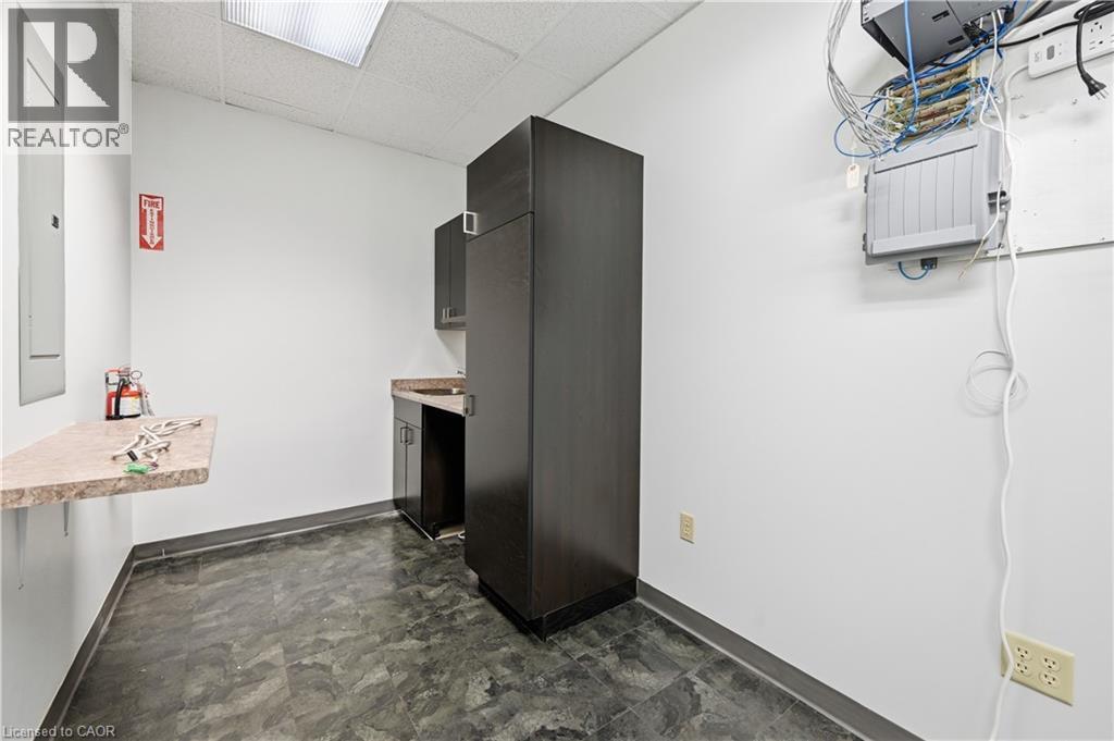 3430 South Service Road Unit# 101, Burlington, Ontario  L7N 3T9 - Photo 11 - 40796036