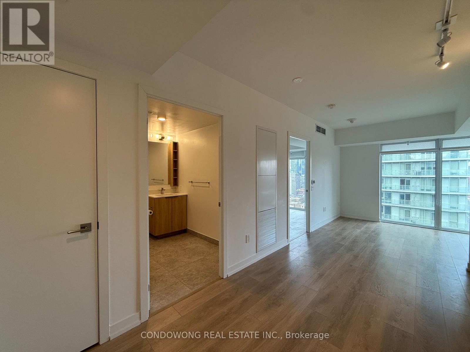 2816 - 82 Dalhousie Street, Toronto, Ontario  M5B 0C5 - Photo 3 - C12687846