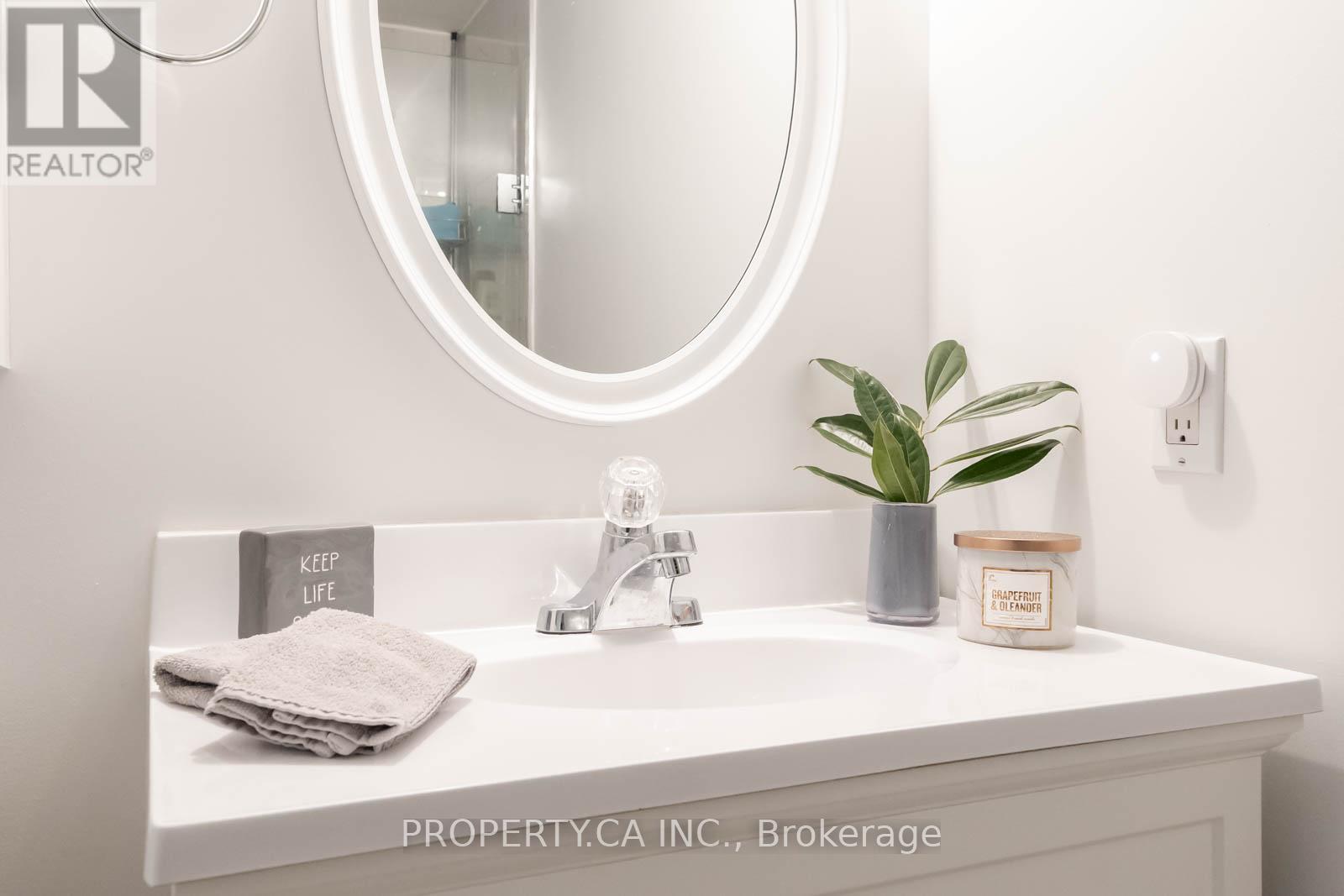 202 - 97 Lawton Boulevard, Toronto, Ontario  M4V 1Z6 - Photo 24 - C12687864