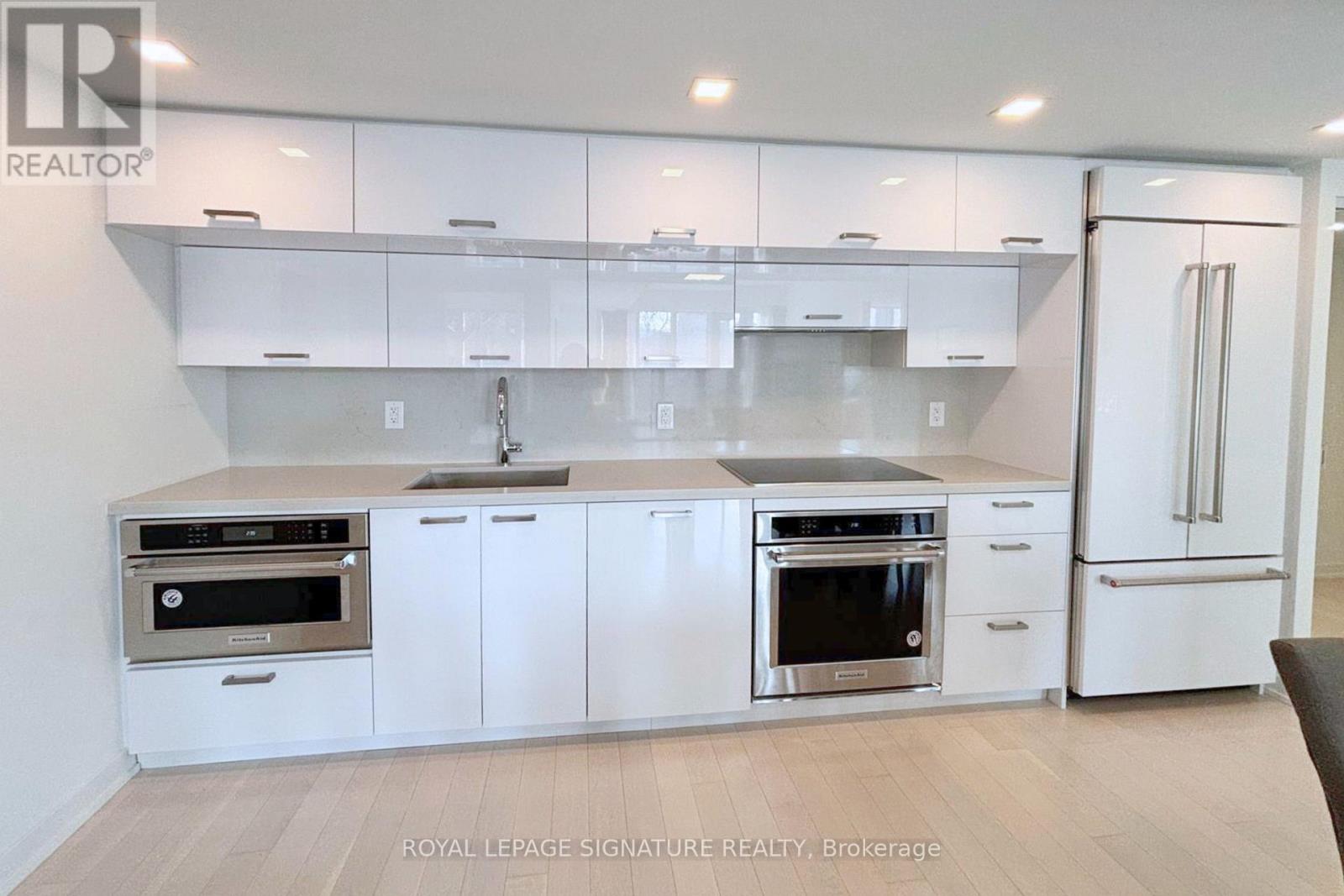 201 - 50 Mccaul Street, Toronto, Ontario  M5T 1V9 - Photo 6 - C12687866