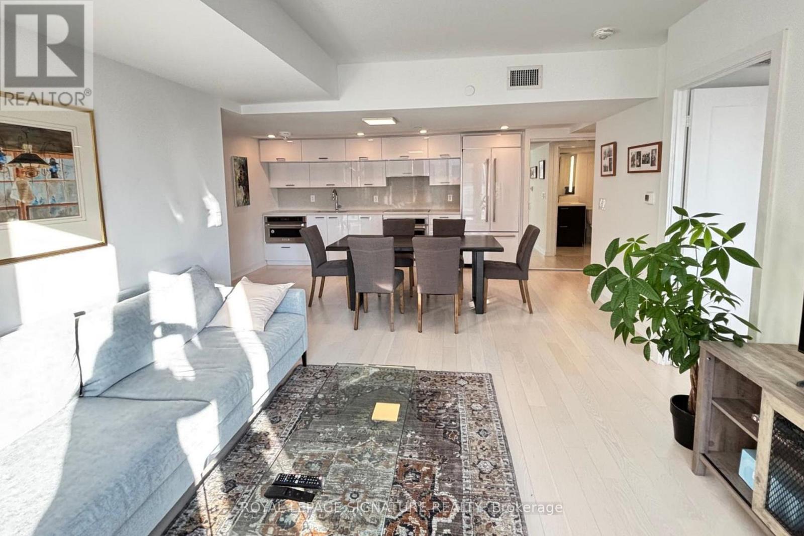 201 - 50 Mccaul Street, Toronto, Ontario  M5T 1V9 - Photo 9 - C12687866