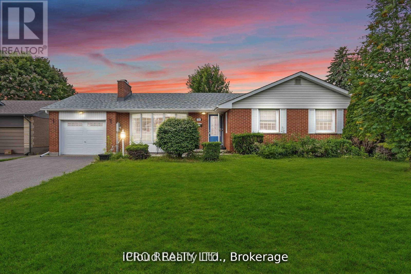 736 Westdale Street, Oshawa, Ontario  L1J 5B7 - Photo 1 - E12687732