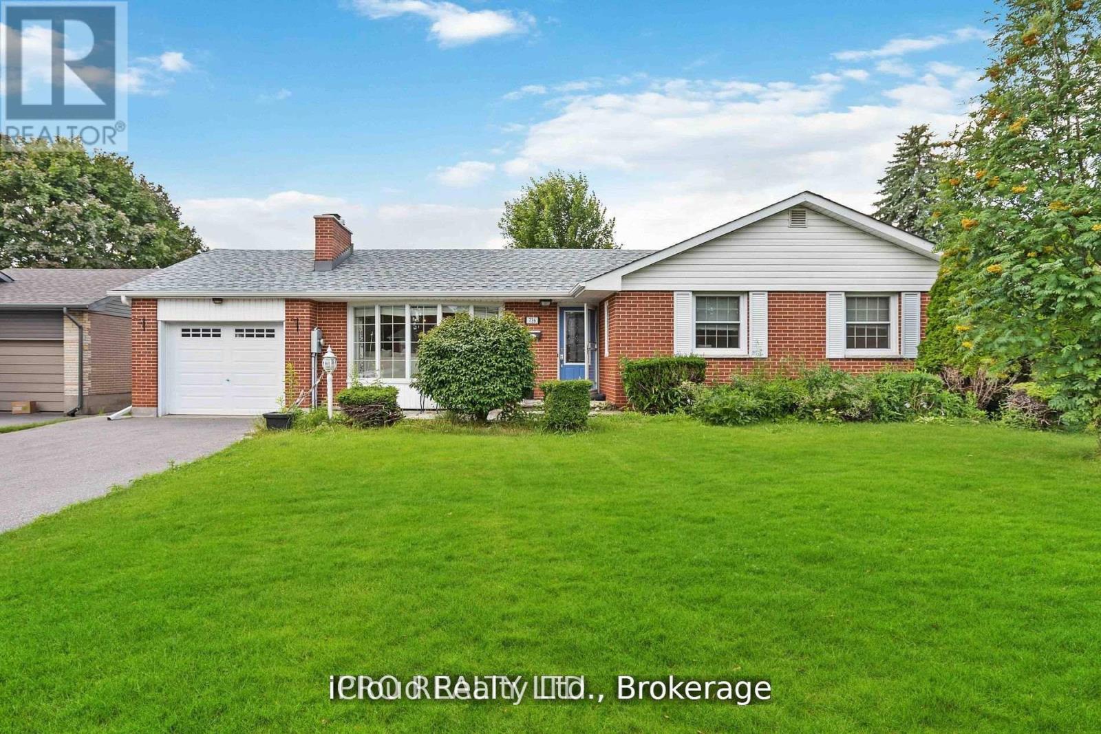 736 Westdale Street, Oshawa, Ontario  L1J 5B7 - Photo 2 - E12687732