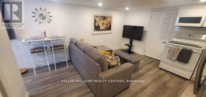 Lower - 17 Oak Park Avenue, Toronto, Ontario  M4C 4L6 - Photo 2 - E12687800