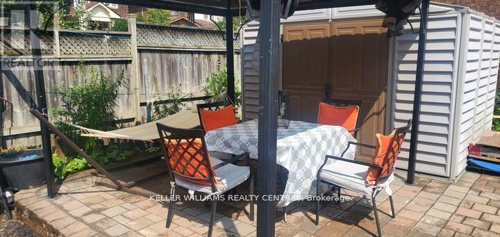 Lower - 17 Oak Park Avenue, Toronto, Ontario  M4C 4L6 - Photo 3 - E12687800