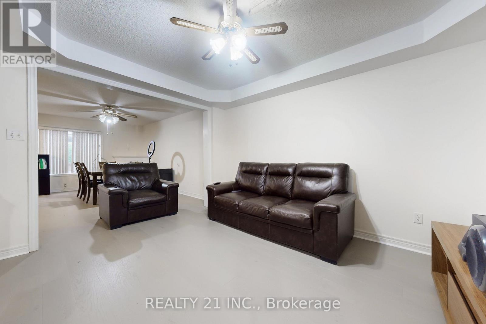 74 Brinloor Boulevard, Toronto, Ontario  M1M 1L5 - Photo 8 - E12687854