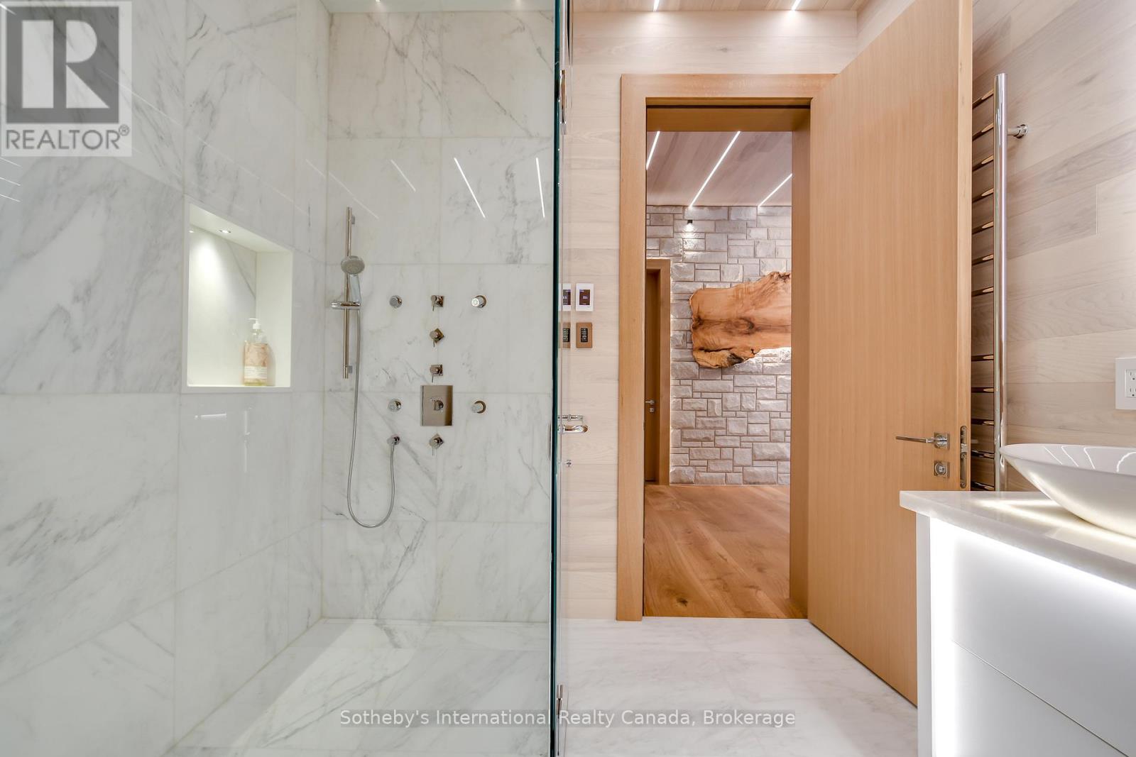 1739 Trapper's Trail Road, Dysart Et Al, Ontario  K0M 1S0 - Photo 35 - X12682468