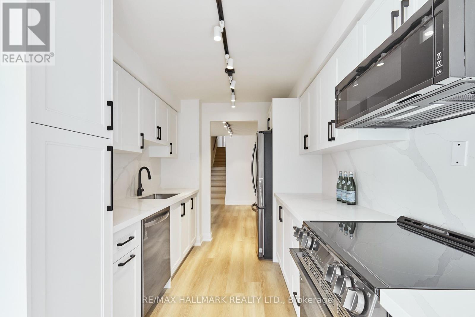 801 - 30 Church Street, Toronto, Ontario  M5E 1S7 - Photo 14 - C12686788