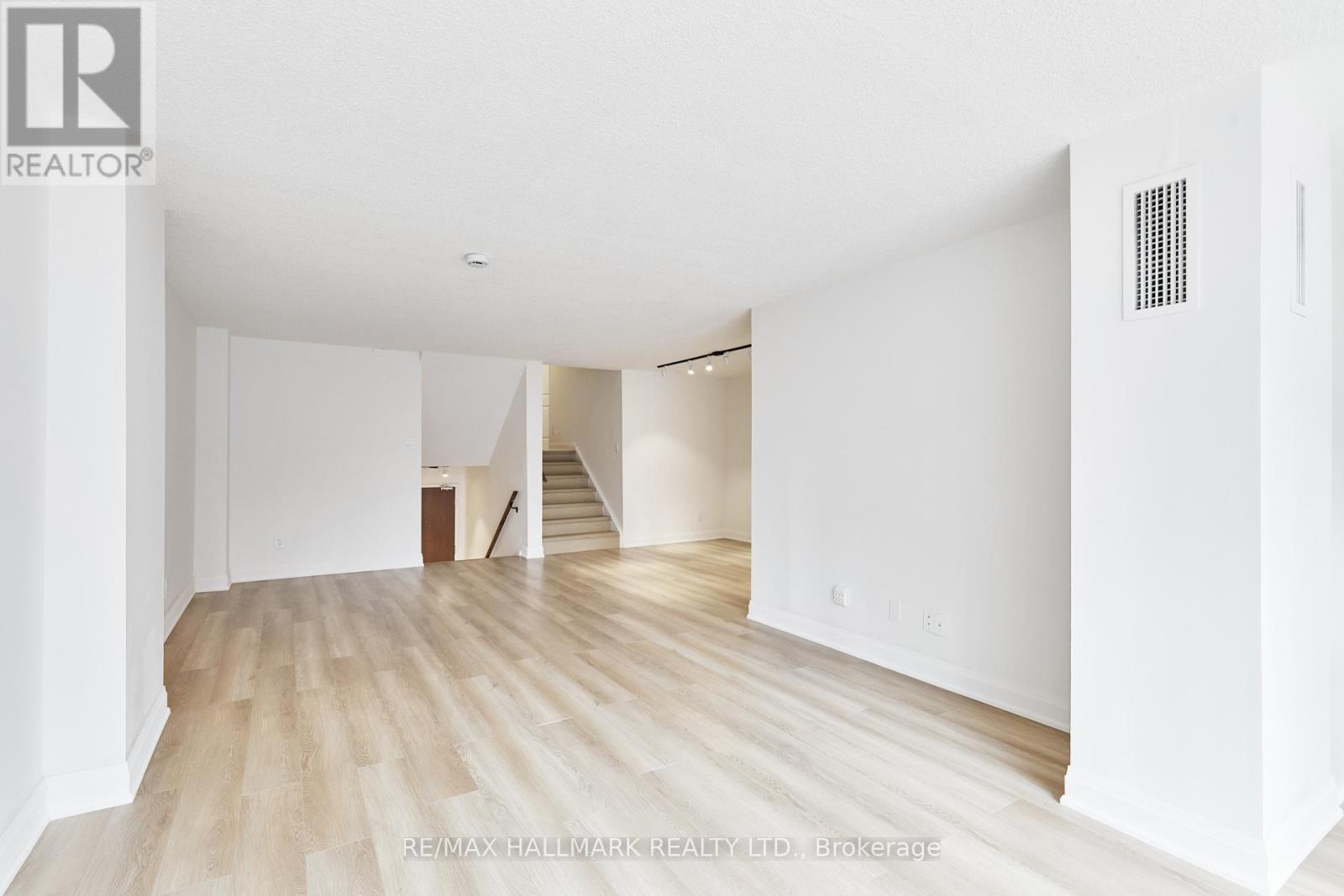 801 - 30 Church Street, Toronto, Ontario  M5E 1S7 - Photo 16 - C12686788