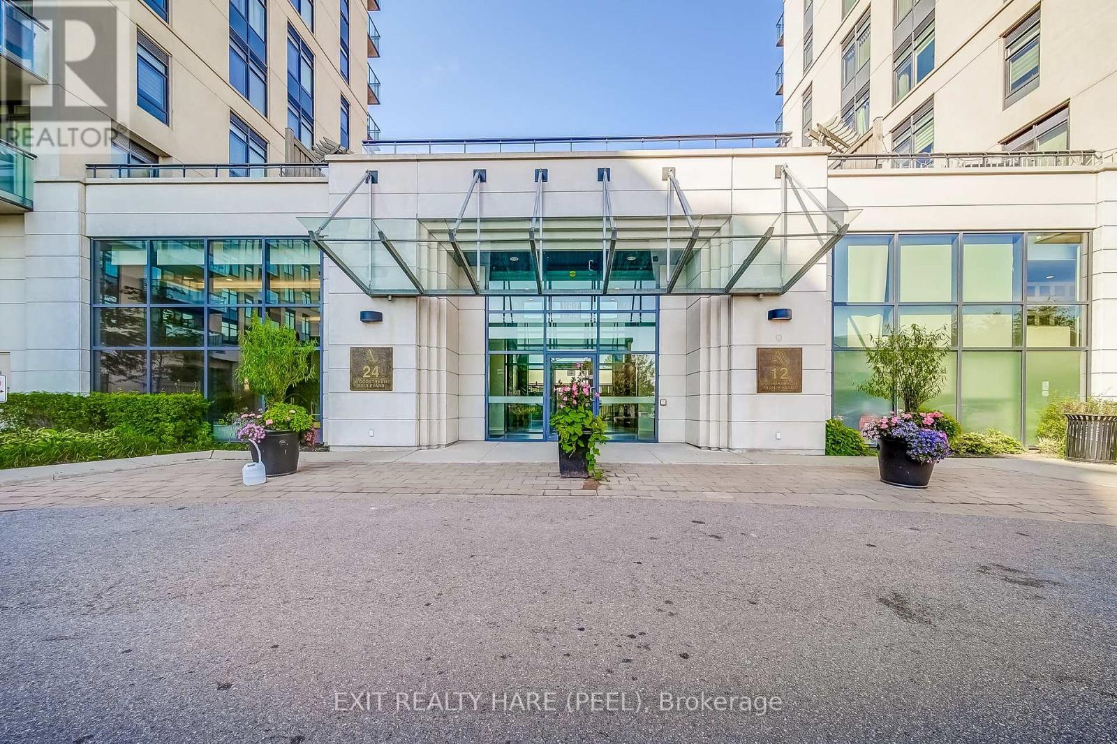 706 - 12 Woodstream Boulevard, Vaughan, Ontario  L4L 8C3 - Photo 3 - N12687728