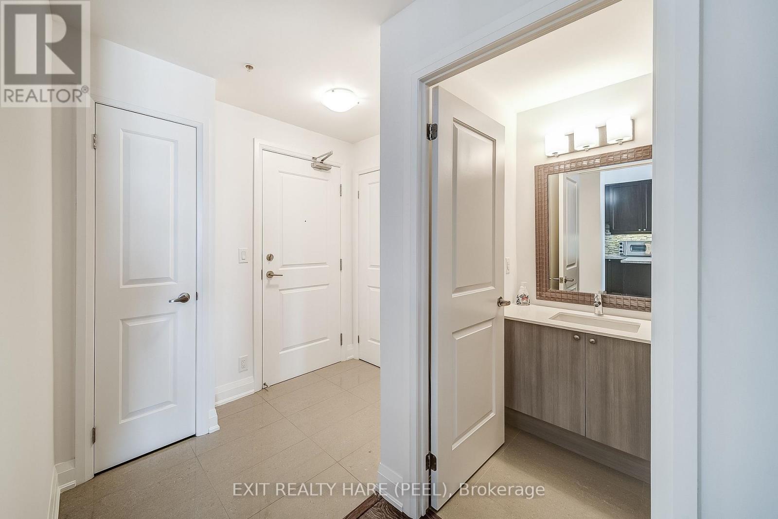 706 - 12 Woodstream Boulevard, Vaughan, Ontario  L4L 8C3 - Photo 6 - N12687728