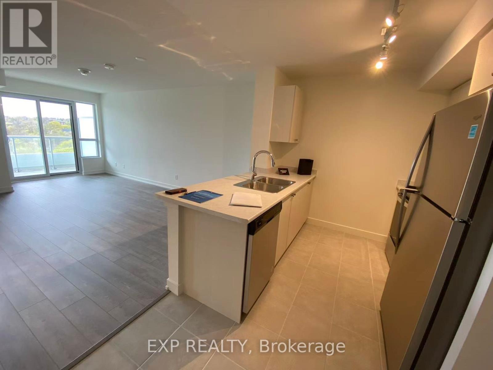 308 - 10 Wilby Crescent, Toronto, Ontario  M9N 0B6 - Photo 7 - W12686952