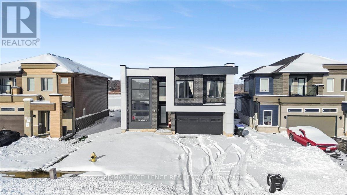 3717 Quayside Drive, Severn (West Shore), Ontario  L3V 8M9 - Photo 1 - S12687888