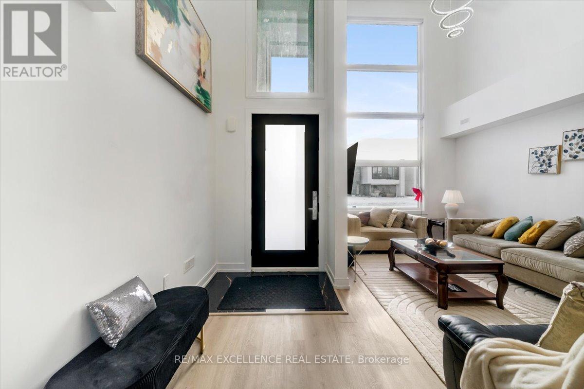 3717 Quayside Drive, Severn (West Shore), Ontario  L3V 8M9 - Photo 2 - S12687888