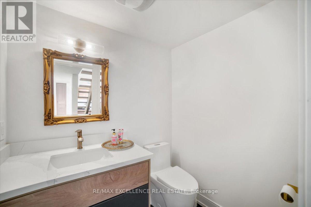 3717 Quayside Drive, Severn (West Shore), Ontario  L3V 8M9 - Photo 33 - S12687888