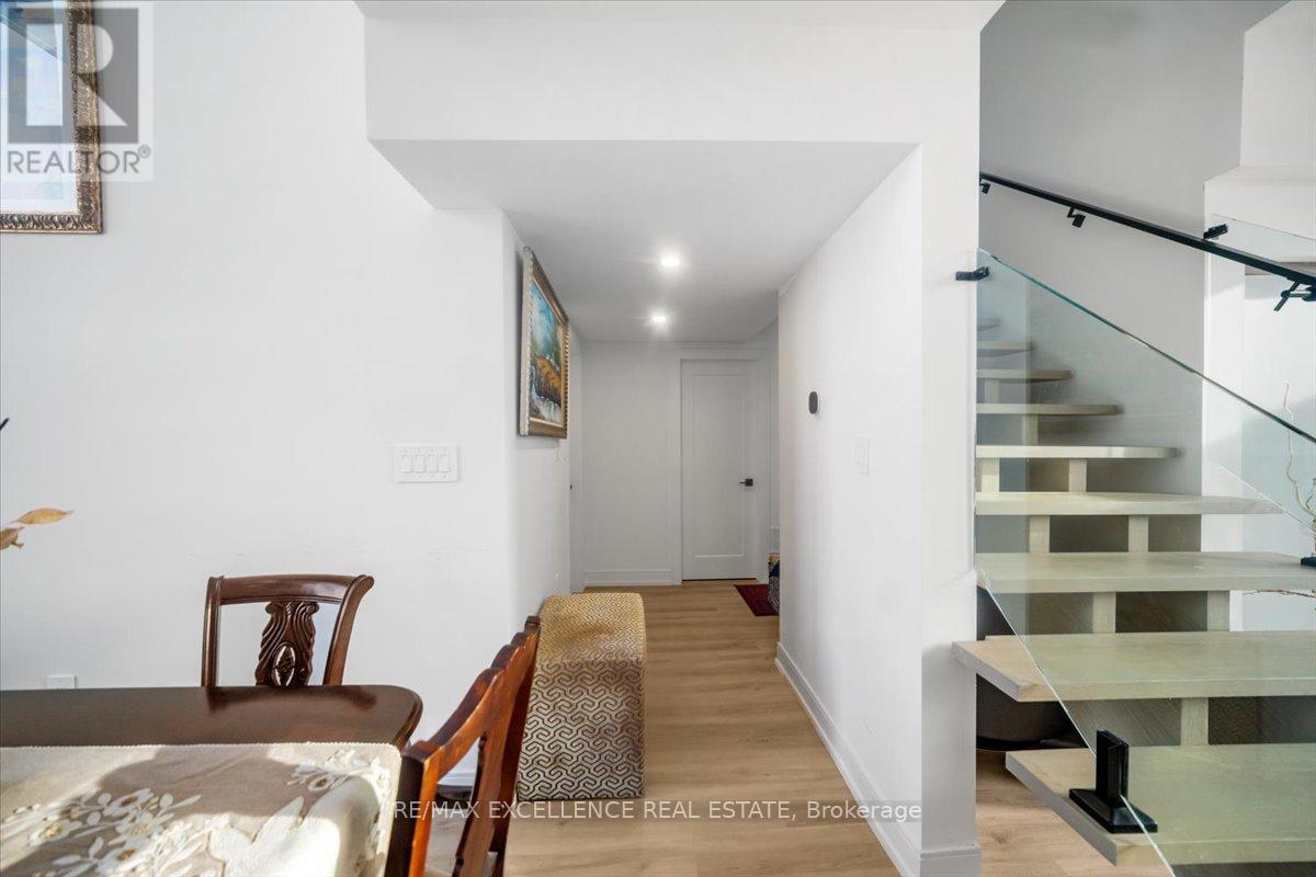 3717 Quayside Drive, Severn (West Shore), Ontario  L3V 8M9 - Photo 7 - S12687888