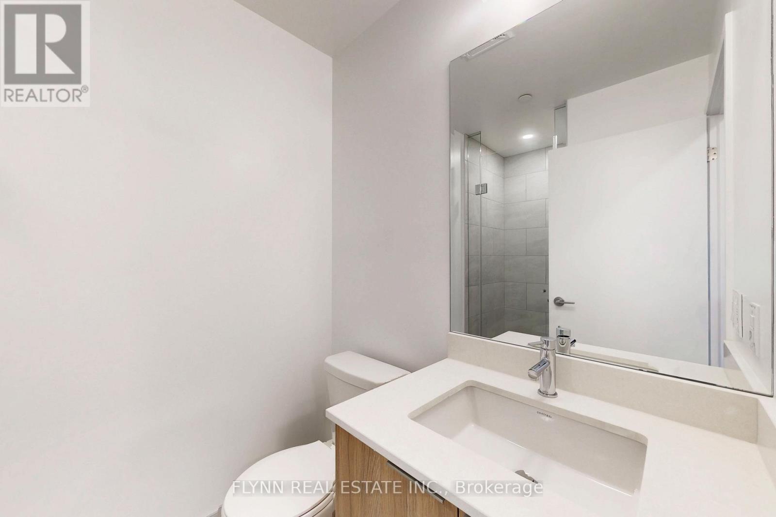 909 - 395 Square One Drive, Mississauga, Ontario  L5B 0P6 - Photo 6 - W12687742