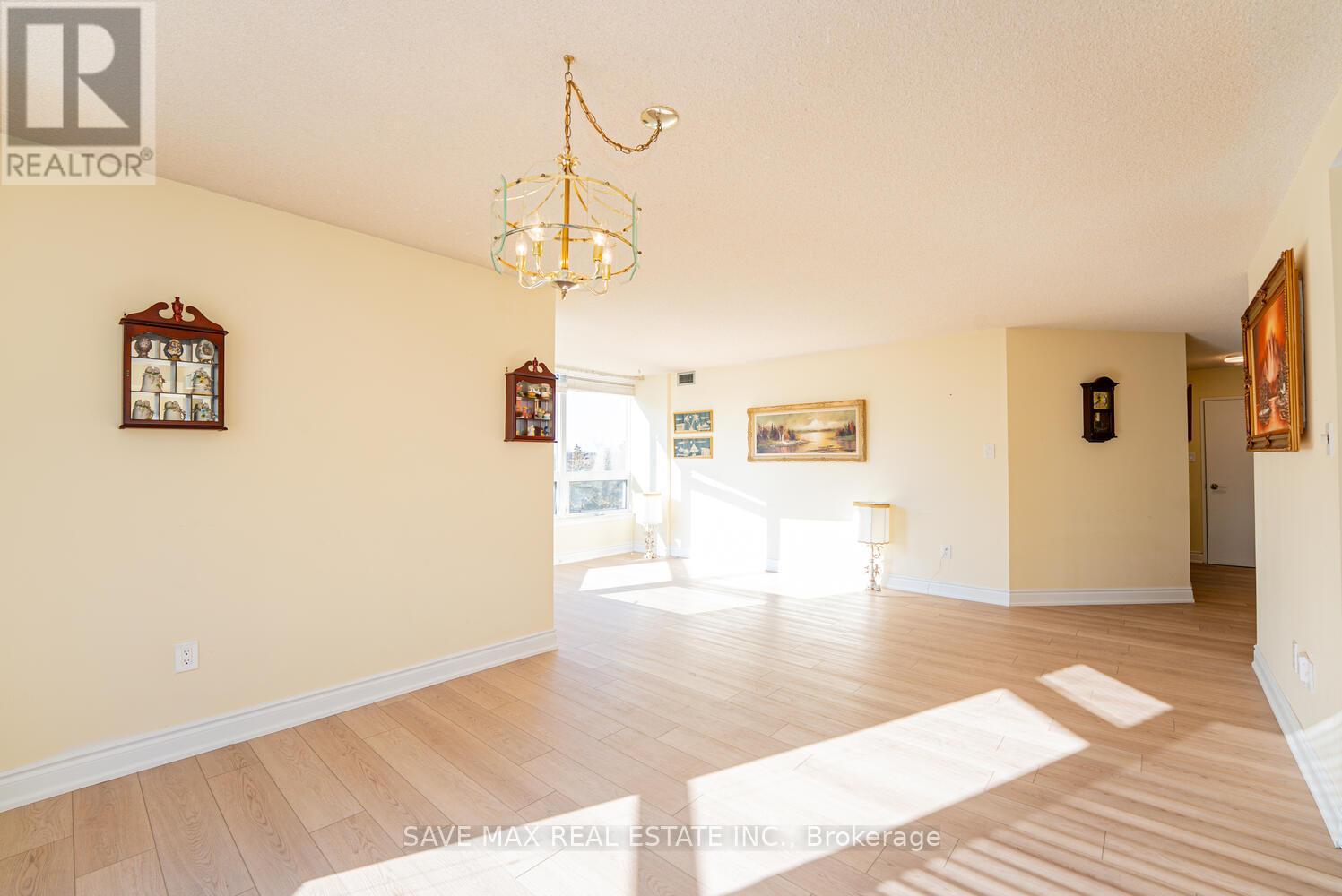 307 - 8 Lisa Street, Brampton, Ontario  L6T 4S6 - Photo 11 - W12687744