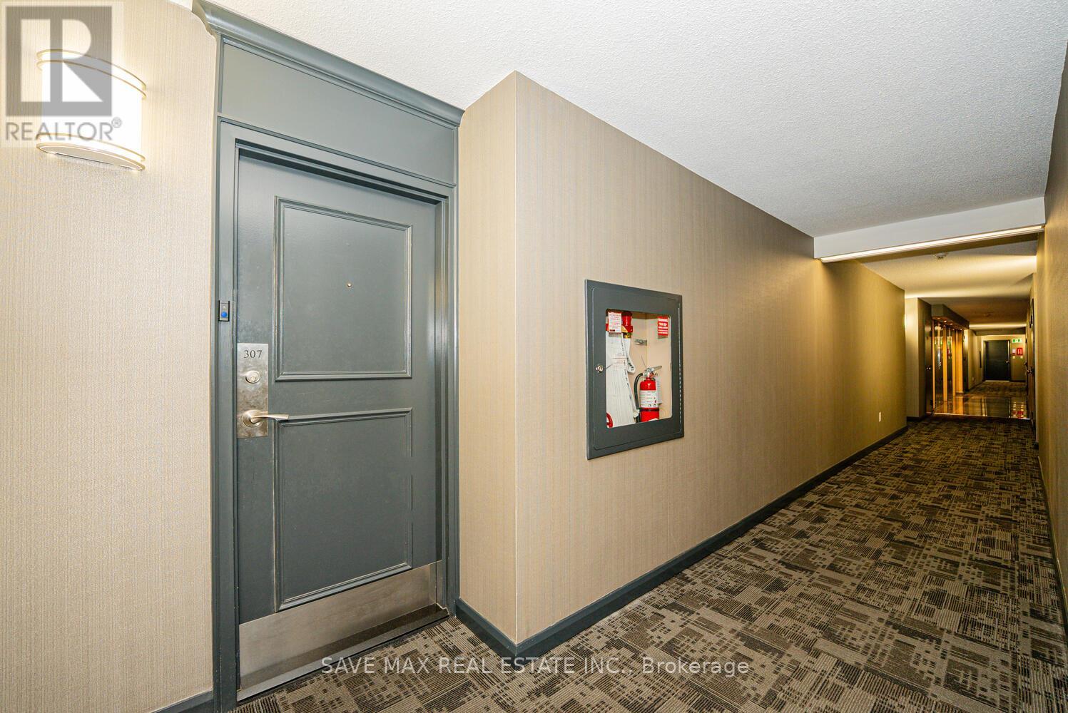 307 - 8 Lisa Street, Brampton, Ontario  L6T 4S6 - Photo 7 - W12687744