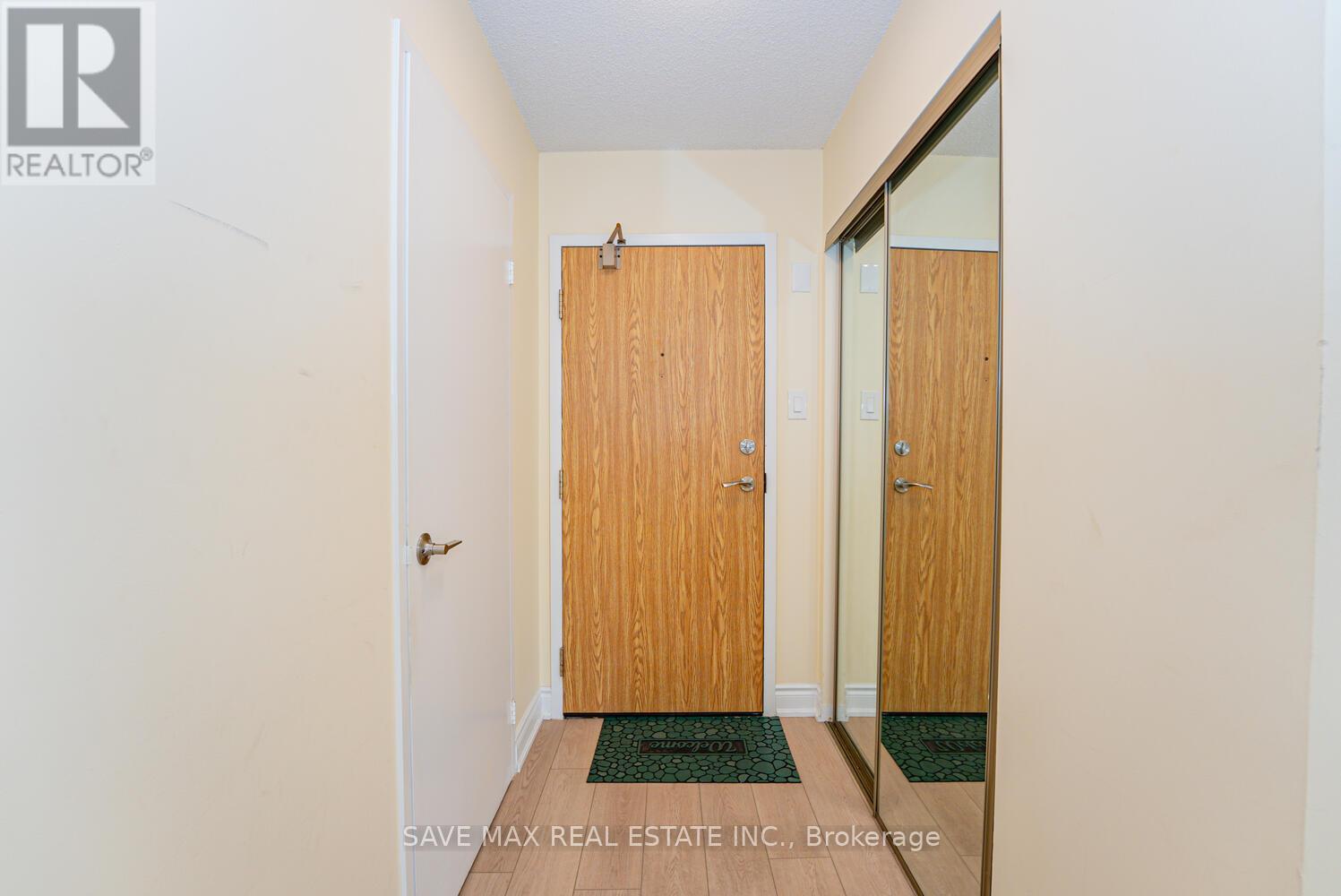 307 - 8 Lisa Street, Brampton, Ontario  L6T 4S6 - Photo 9 - W12687744