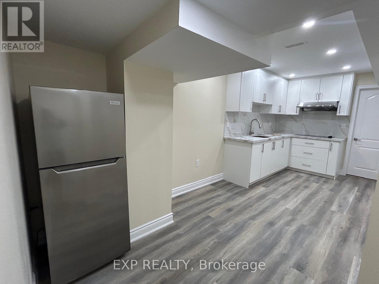 Bsmt - 10 Alicewood Grove, Brampton, Ontario  L6R 0X9 - Photo 5 - W12687748