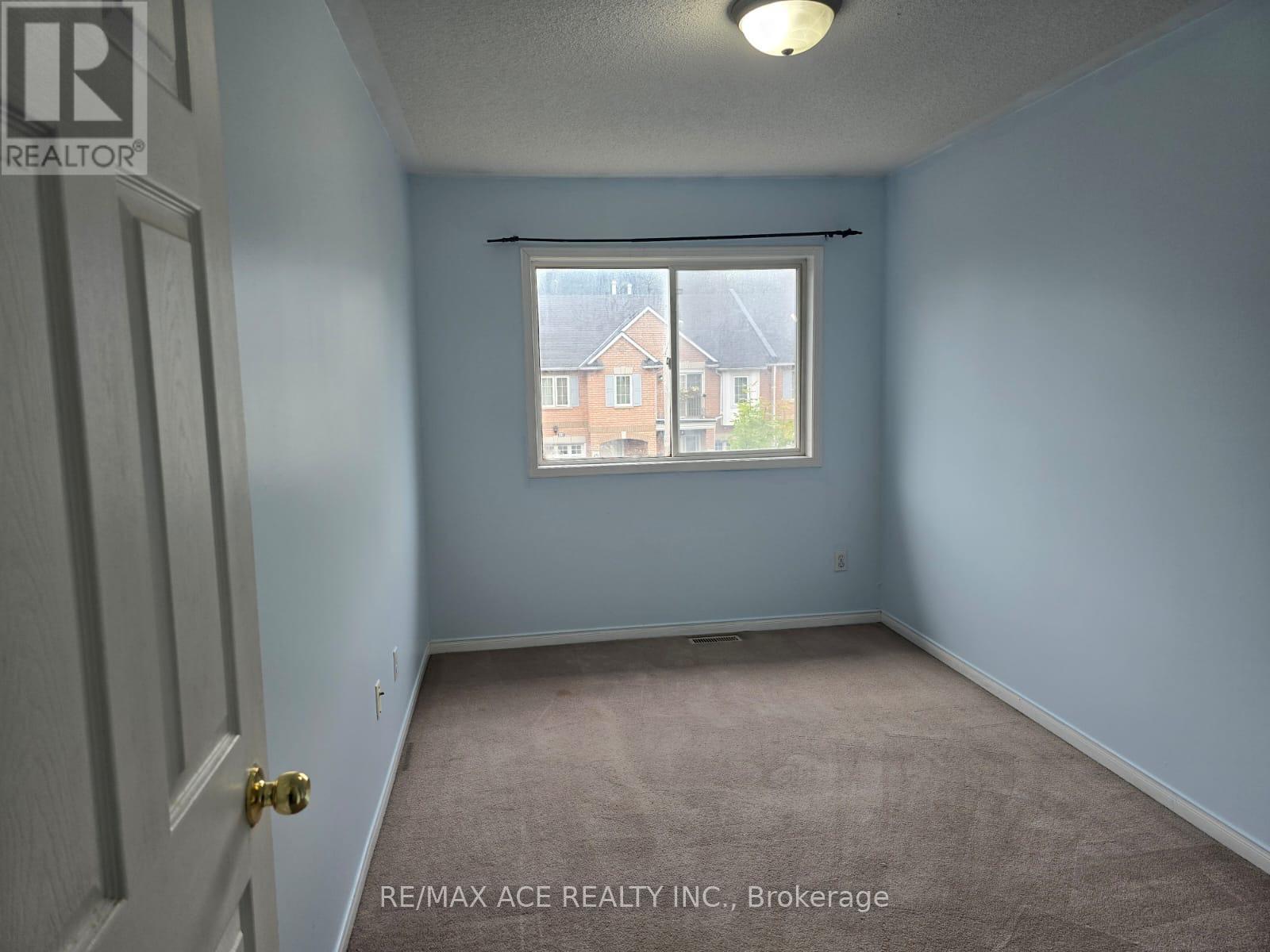 Main - 104 Sunfield Road, Toronto, Ontario  M3M 2V3 - Photo 13 - W12687768