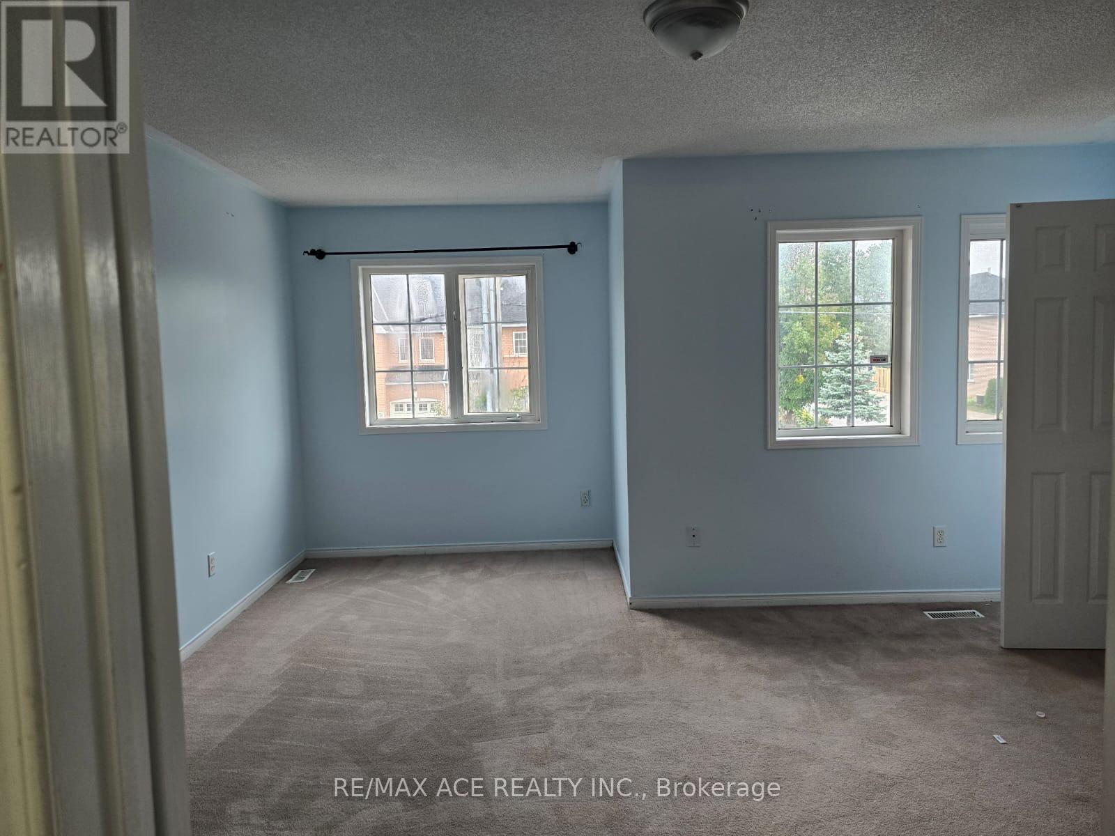 Main - 104 Sunfield Road, Toronto, Ontario  M3M 2V3 - Photo 14 - W12687768