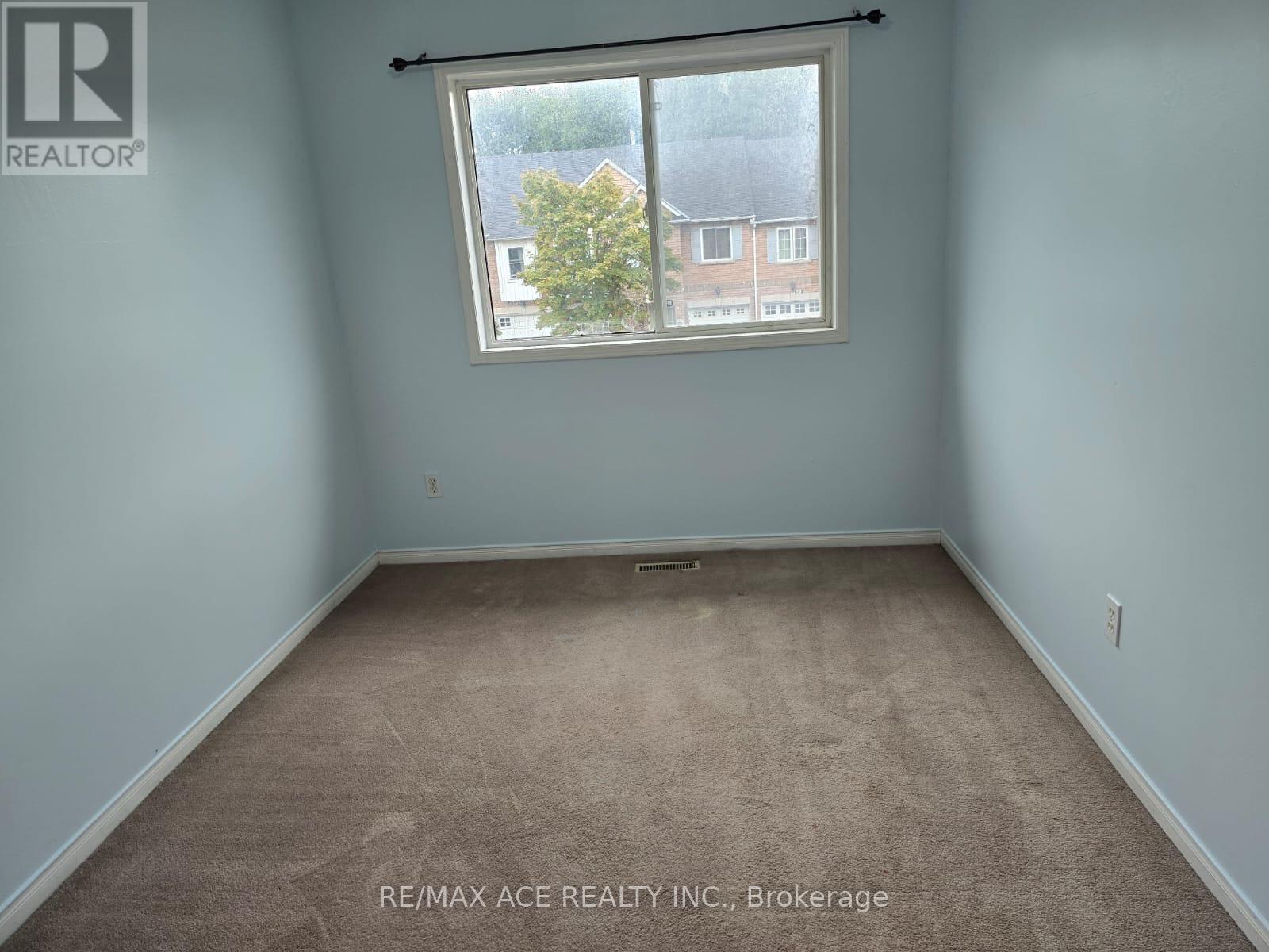 Main - 104 Sunfield Road, Toronto, Ontario  M3M 2V3 - Photo 8 - W12687768