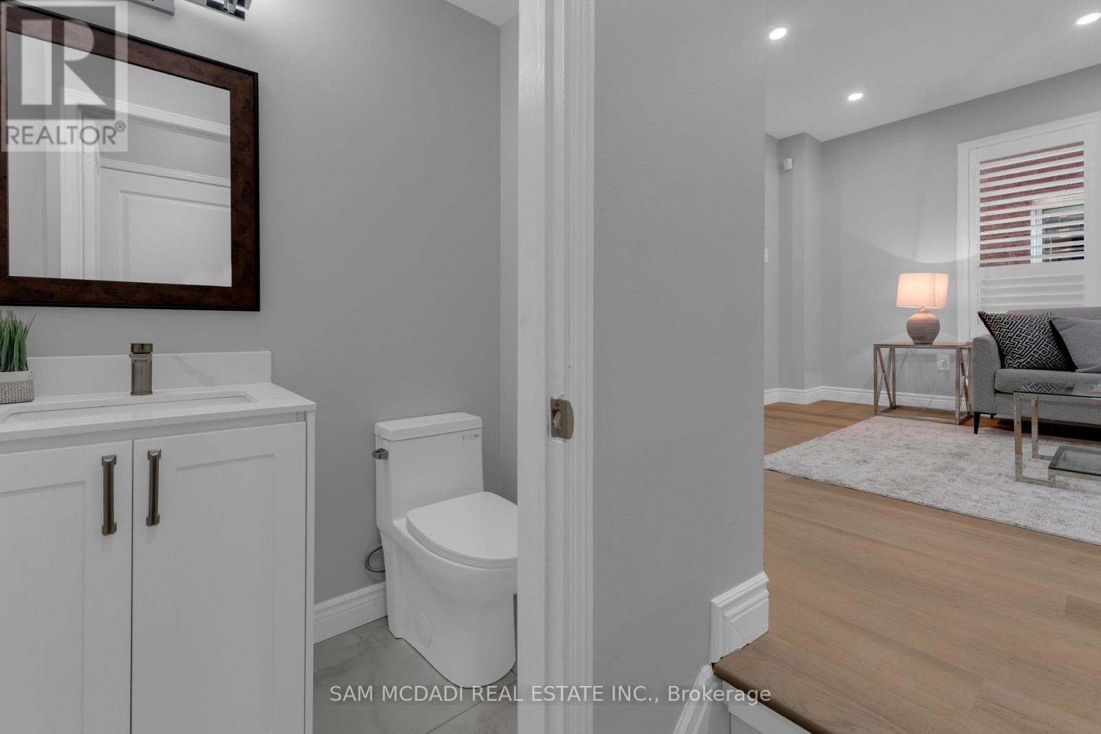 5689 Margarita Crescent, Mississauga, Ontario  L5M 6Y7 - Photo 10 - W12687806