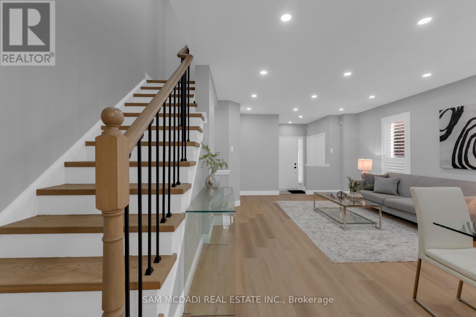 5689 Margarita Crescent, Mississauga, Ontario  L5M 6Y7 - Photo 9 - W12687806