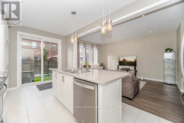 133 Hatt Court, Milton, Ontario  L9E 1G7 - Photo 16 - W12687812