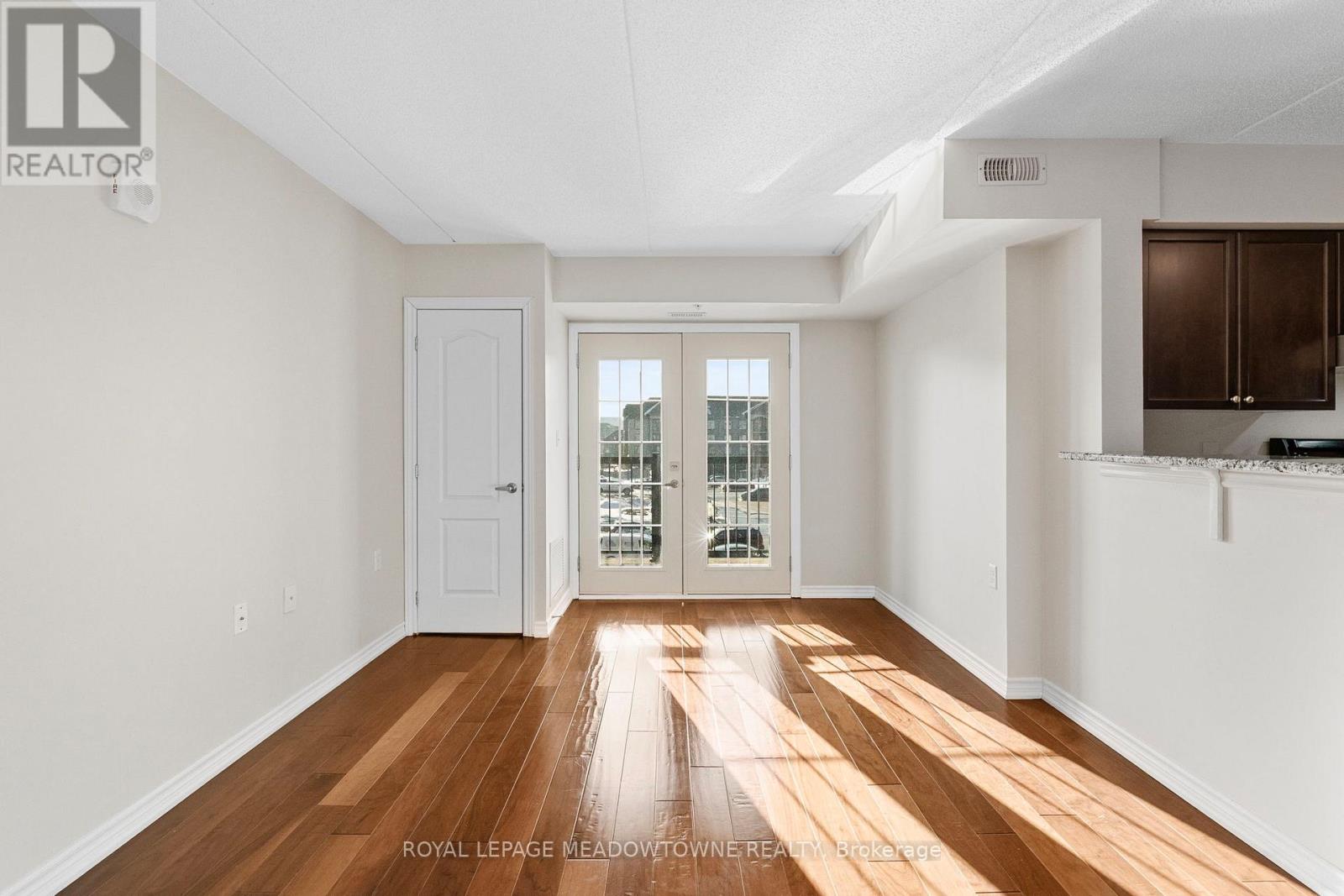 310 - 1470 Main Street E, Milton, Ontario  L9T 8W6 - Photo 10 - W12687816