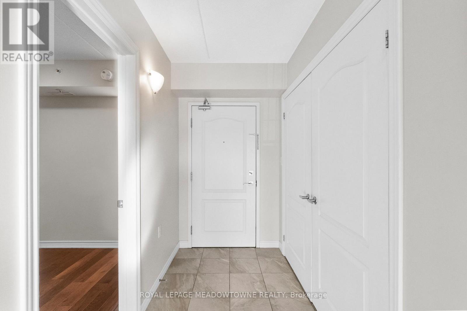 310 - 1470 Main Street E, Milton, Ontario  L9T 8W6 - Photo 3 - W12687816