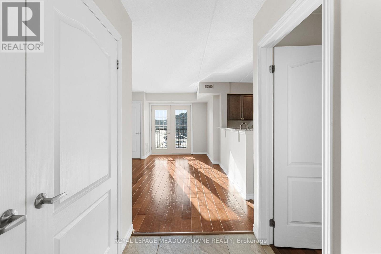 310 - 1470 Main Street E, Milton, Ontario  L9T 8W6 - Photo 4 - W12687816