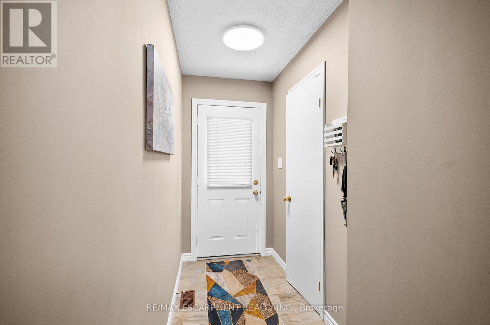 12 - 610 Barton Street, Hamilton, Ontario  L8E 5V2 - Photo 2 - X12687808