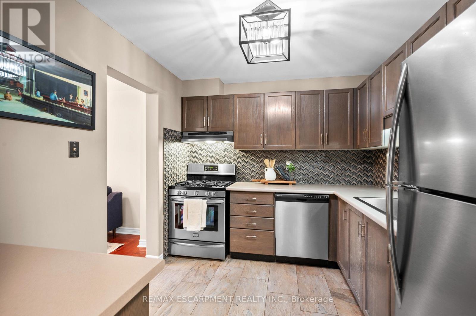 12 - 610 Barton Street, Hamilton, Ontario  L8E 5V2 - Photo 5 - X12687808