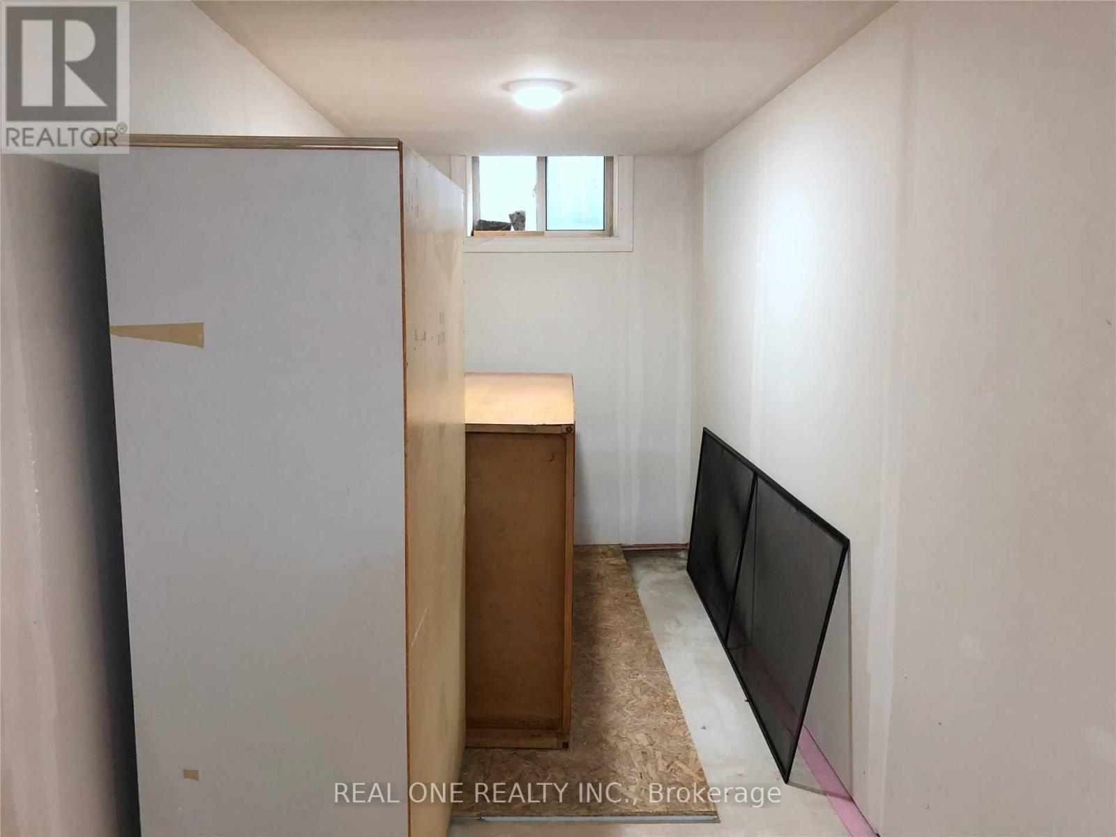 Bsmt - 25 Terrace Drive, Hamilton, Ontario  L9A 2Y5 - Photo 19 - X12687860