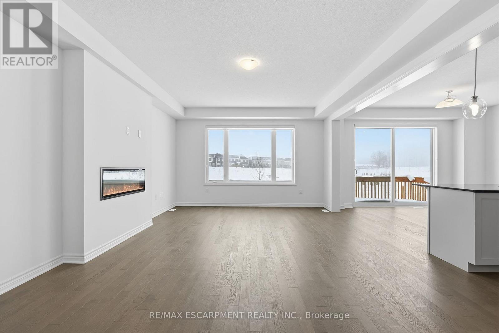 322 Millstone Street, Kitchener, Ontario  N2R 0V4 - Photo 4 - X12687872