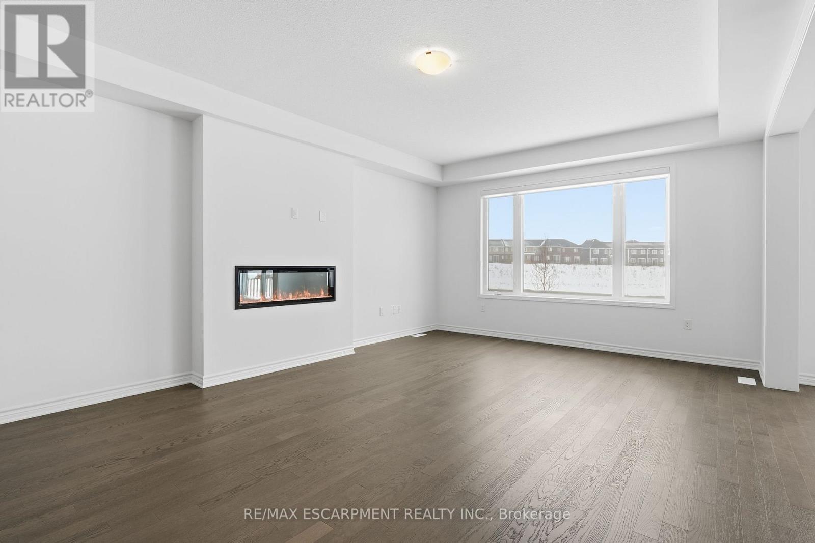 322 Millstone Street, Kitchener, Ontario  N2R 0V4 - Photo 5 - X12687872