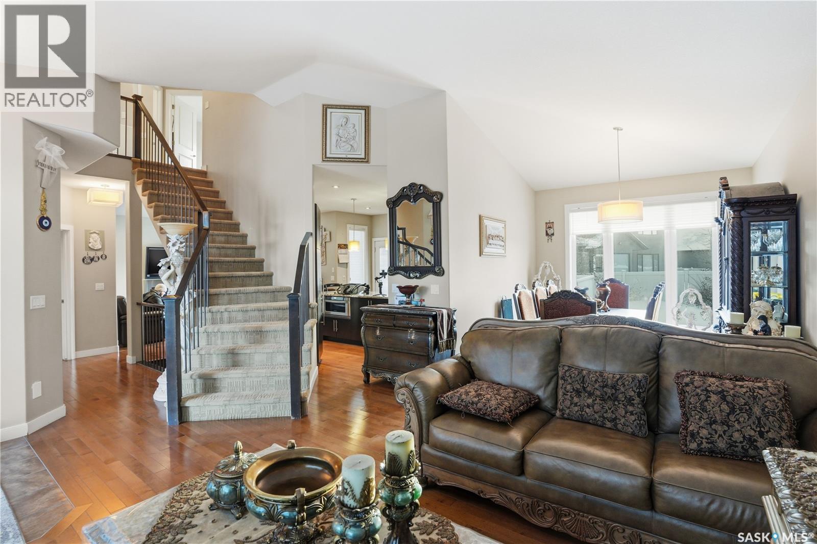 215 Beechwood Crescent, Saskatoon, Saskatchewan  S7V 1K6 - Photo 7 - SK026646