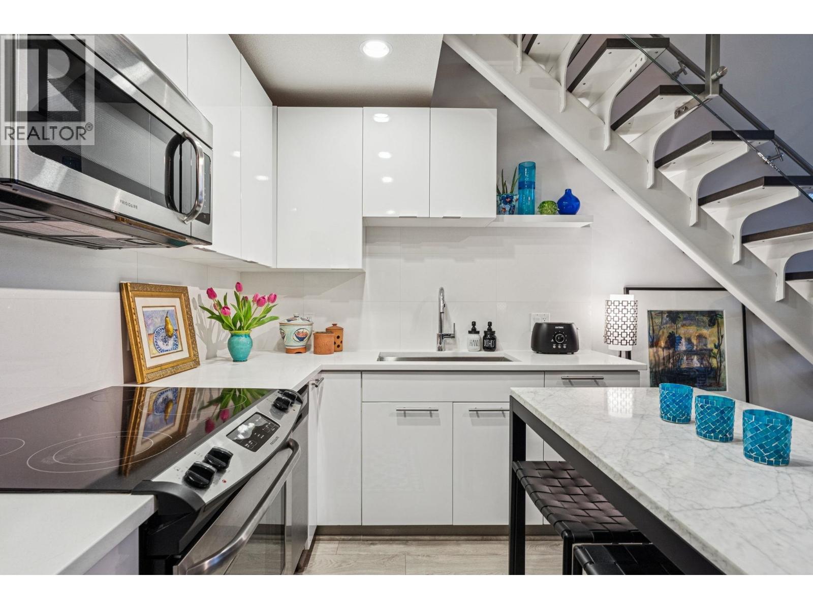 603 733 W 3rd Street, North Vancouver, British Columbia  V7M 0C8 - Photo 11 - R3078163